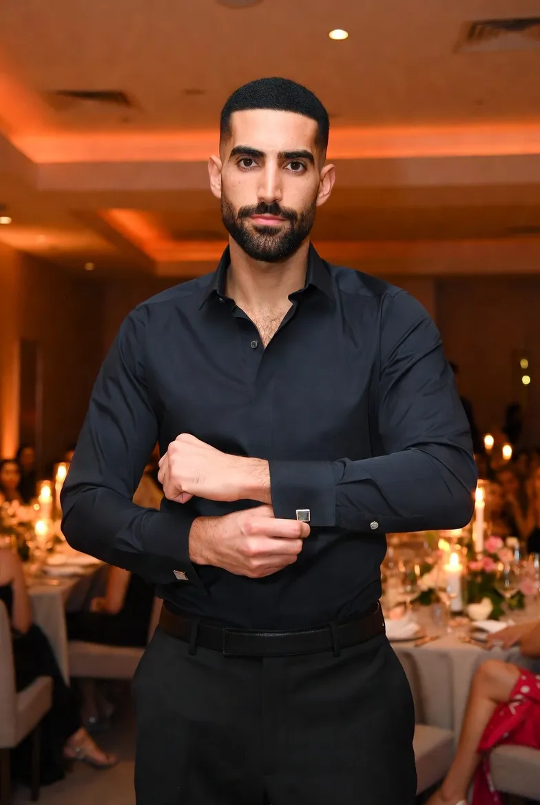 עידן במופע ריקוד אלגנטי באירוע קוקטייל לנשים