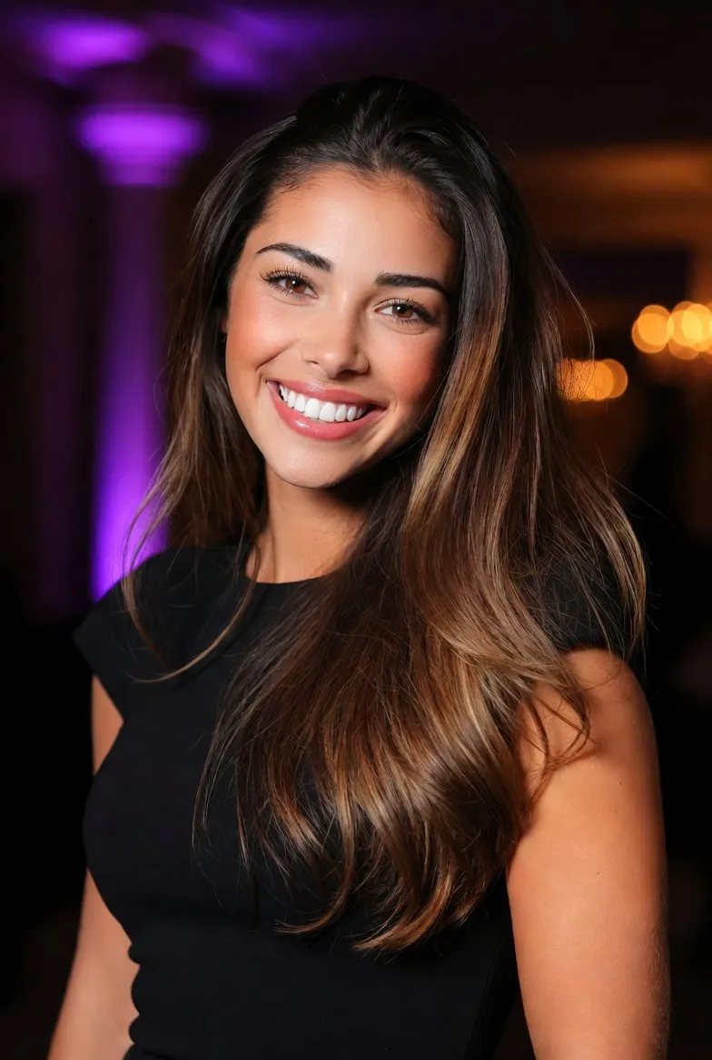 ניקול — רקדנית ברזילאית, גו-גו, אש ורקדנית סמויה מקצועית ב-Click2Dance