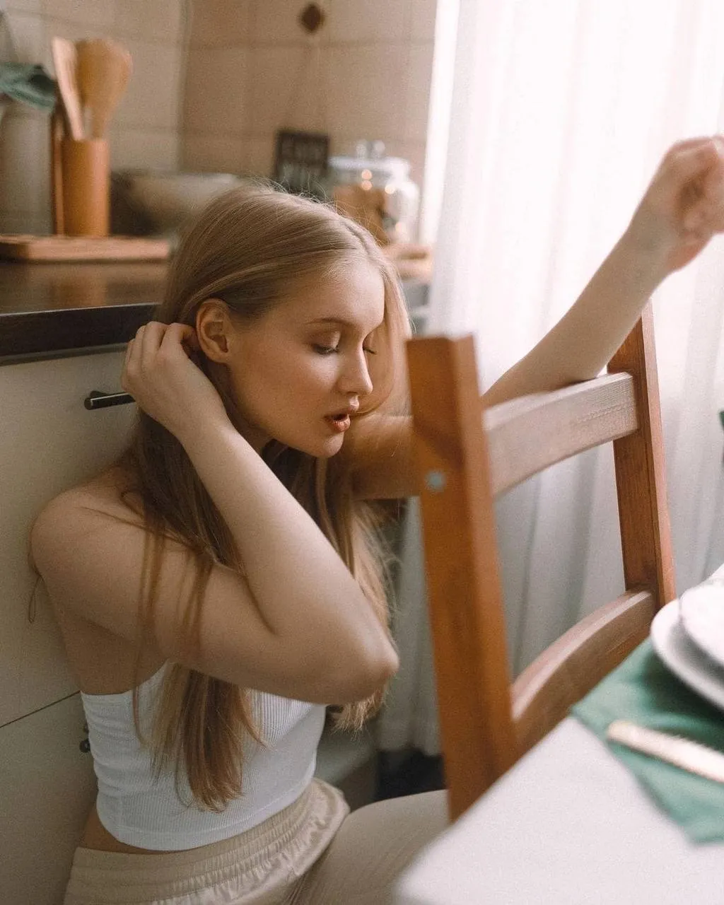 קירה — חשפנית, רקדנית סמויה ומייצגת מקצועית ב-Click2Dance