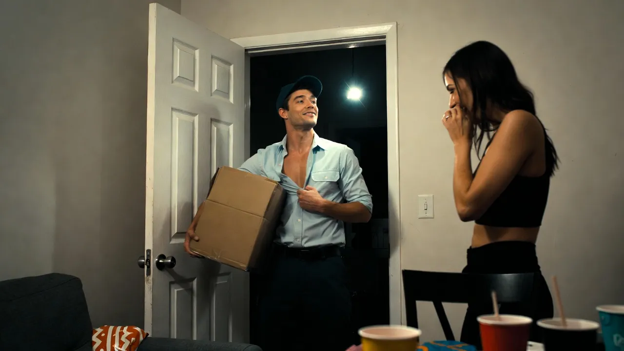 2. חשפנות-הפתעה קלאסיקה שלא מזדקנת