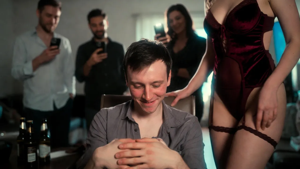 איך מתנהל המופע דקה אחר דקה