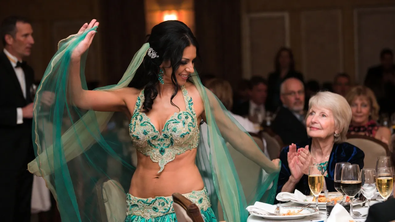 רקדנית בטן או רקדניות ברזילאיות? איך לבחור את המופע הנכון